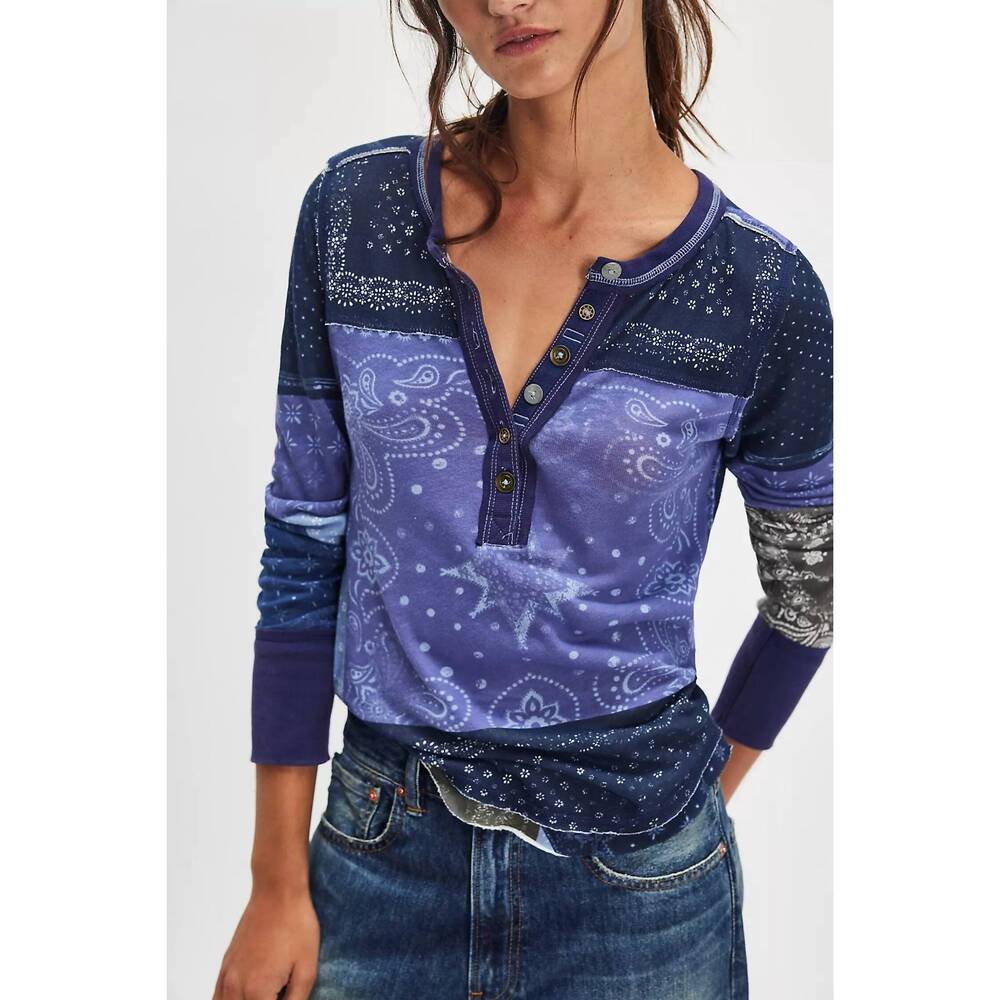 NEW FREE PEOPLE indie printed cuff top in indigo combo - Picture 4 of 4